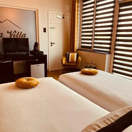 La Deluxe Twin *